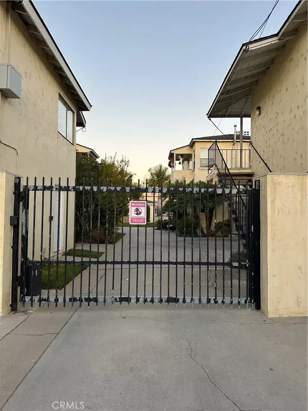 Long Beach, CA 90808,4801 clark ave #1