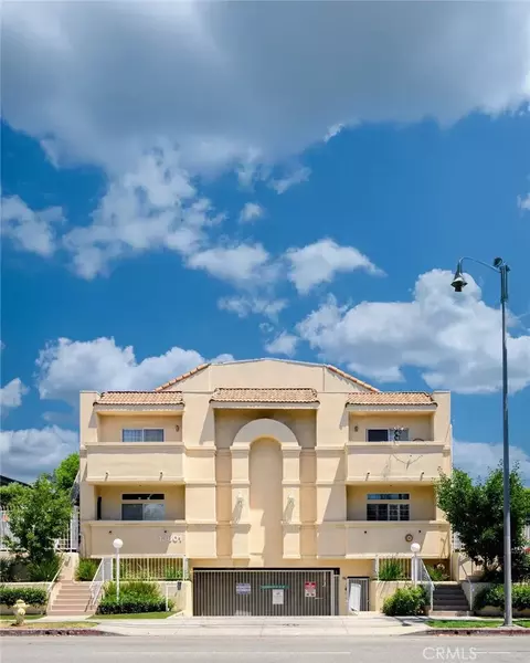 13801 Oxnard st #202, Van Nuys, CA 91401