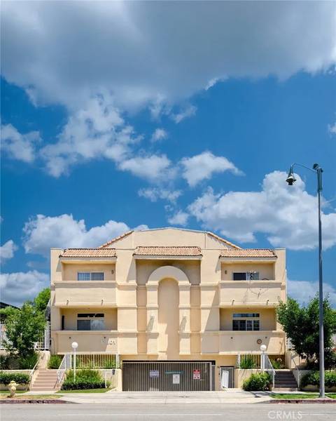 13801 Oxnard st #202, Van Nuys, CA 91401