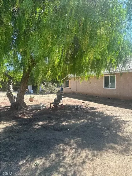 44250 E Benton, Hemet, CA 92544
