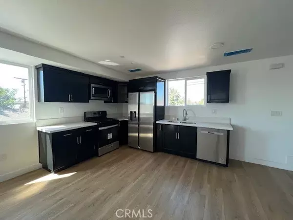 Los Angeles, CA 90001,1731 E 69th