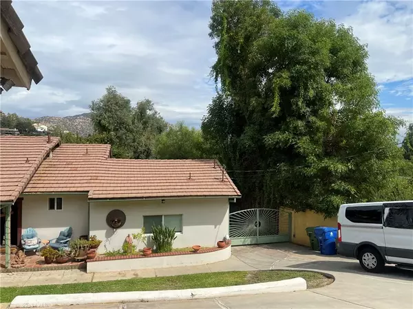 23931 Jensen Dr, West Hills, CA 91304