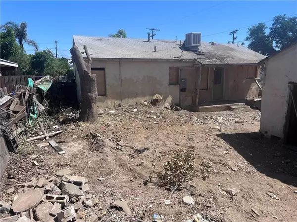 Reseda, CA 91335,19332 Welby Way