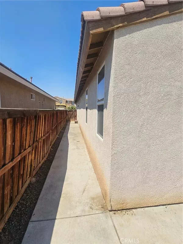 Victorville, CA 92394,13023 Camino De Oro Place