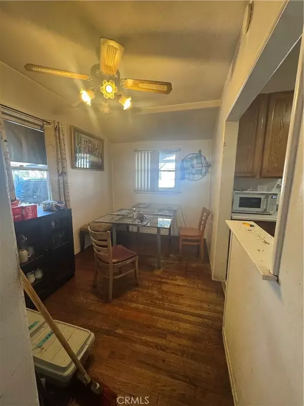 North Hollywood, CA 91601,5308 Cleon