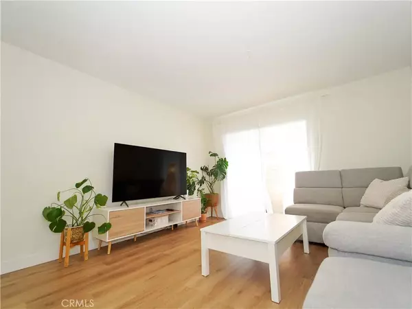 Long Beach, CA 90813,1450 Locust Avenue #406