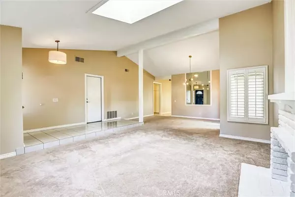 Irvine, CA 92620,24 Field