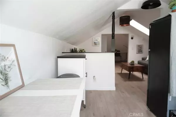 Los Angeles, CA 90019,1148 West Boulevard #B