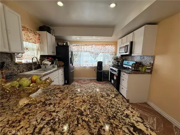 Lynwood, CA 90262,12120 Muriel