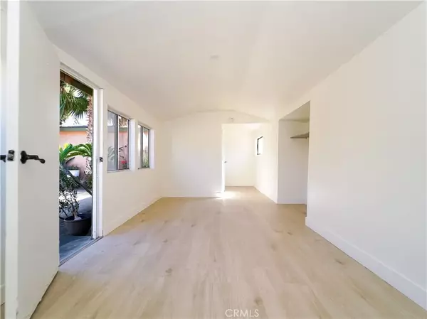 Compton, CA 90221,3744 E Wymore