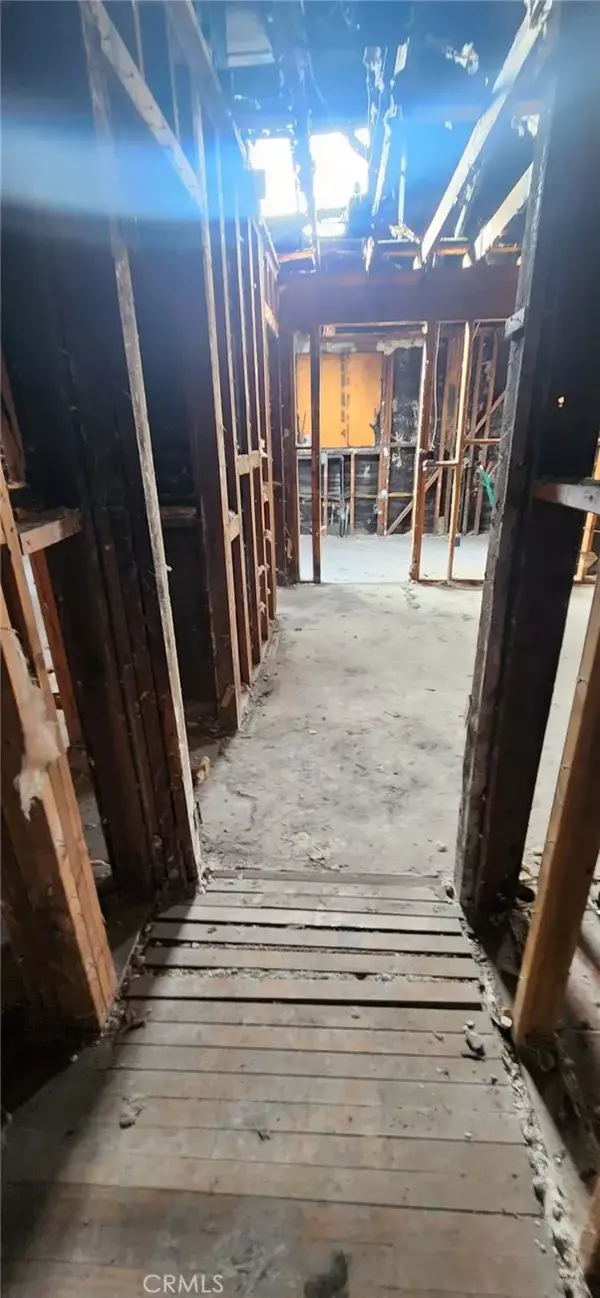 Compton, CA 90221,1313 S California