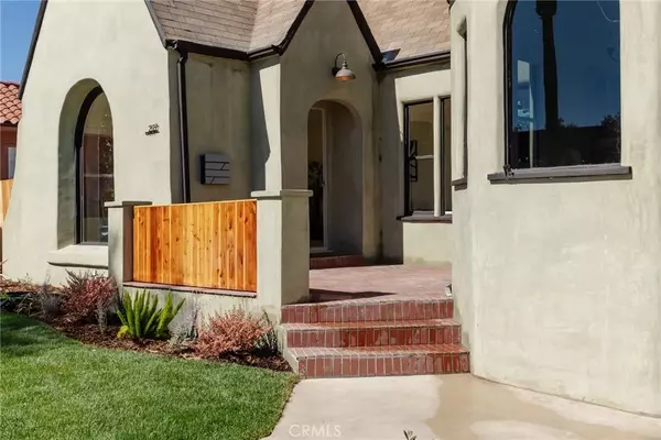 Los Angeles, CA 90047,2127 W 76th