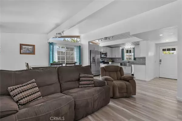 Covina, CA 91722,217 W Alcross Street