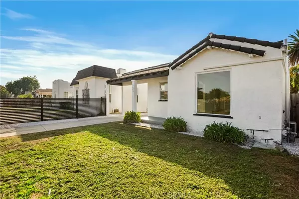 Los Angeles, CA 90047,1626 W 60th Place