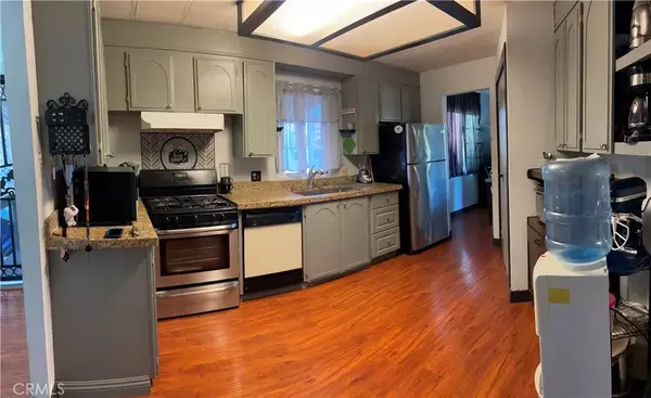 Riverside, CA 92504,15181 Van Buren Blvd. #99