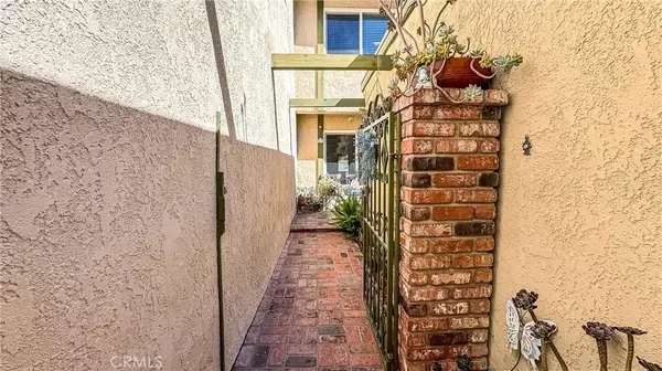 La Habra, CA 90631,530 Spruce Way