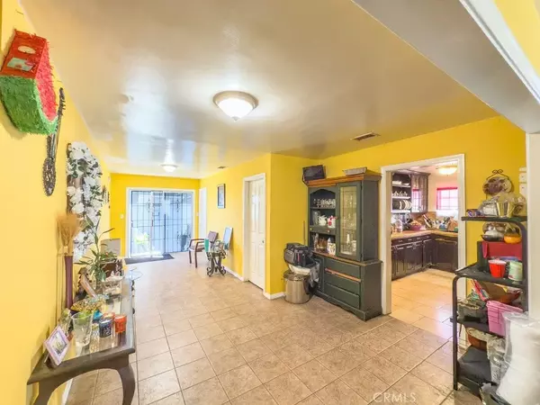 Downey, CA 90240,7850 Birchcrest