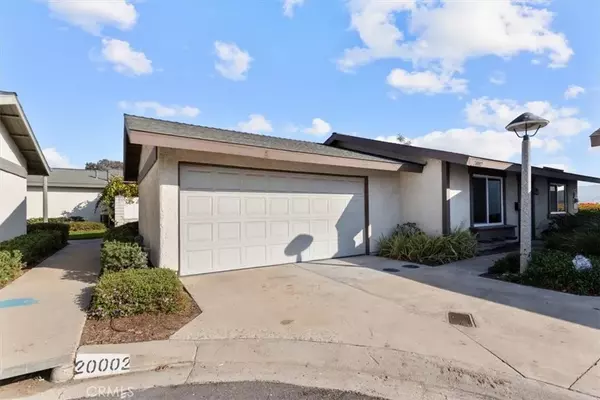 Yorba Linda, CA 92886,20002 Wrightwood Court #31