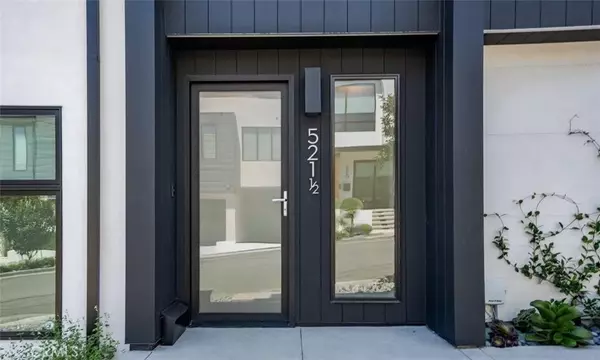 Corona Del Mar, CA 92625,521 Iris