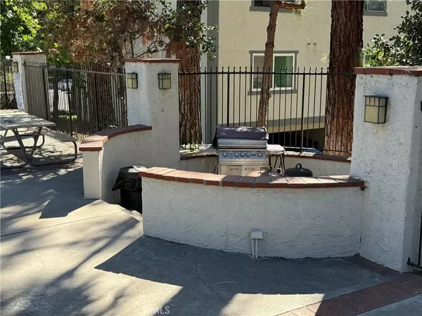 Fullerton, CA 92835,1697 Brea