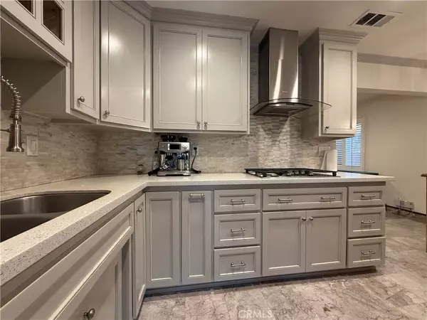 Pico Rivera, CA 90660,4552 Los Toros