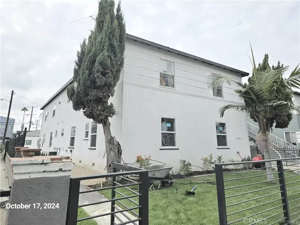 Los Angeles, CA 90034,8524 Beverlywood Street #2