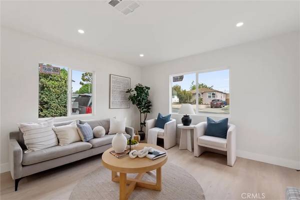 Hawthorne, CA 90250,5004 W 138th