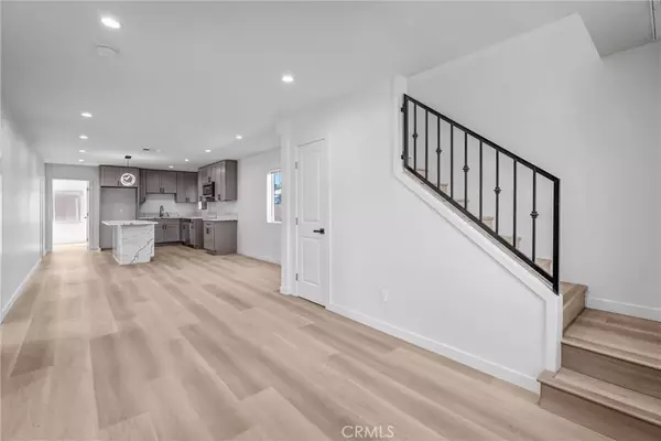 Inglewood, CA 90304,10517 Firmona