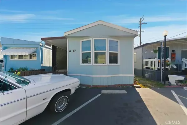 Downey, CA 90242,13331 Lakewood SPACE A17