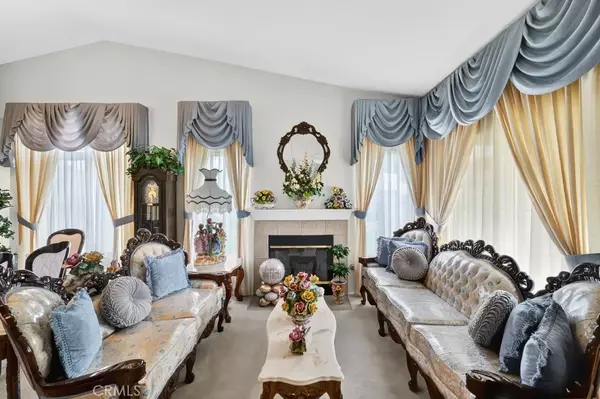 Fontana, CA 92335,15240 Carob