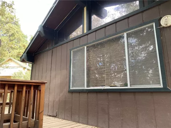 Crestline, CA 92325,24924 Saxon Dr