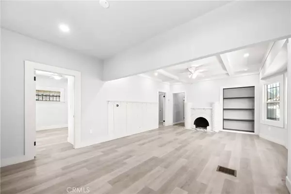 Los Angeles, CA 90037,331 W 52nd Place