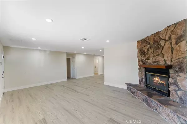 Hemet, CA 92543,717 Carol Way