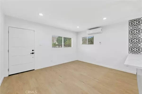 Los Angeles, CA 90062,3826 La Salle