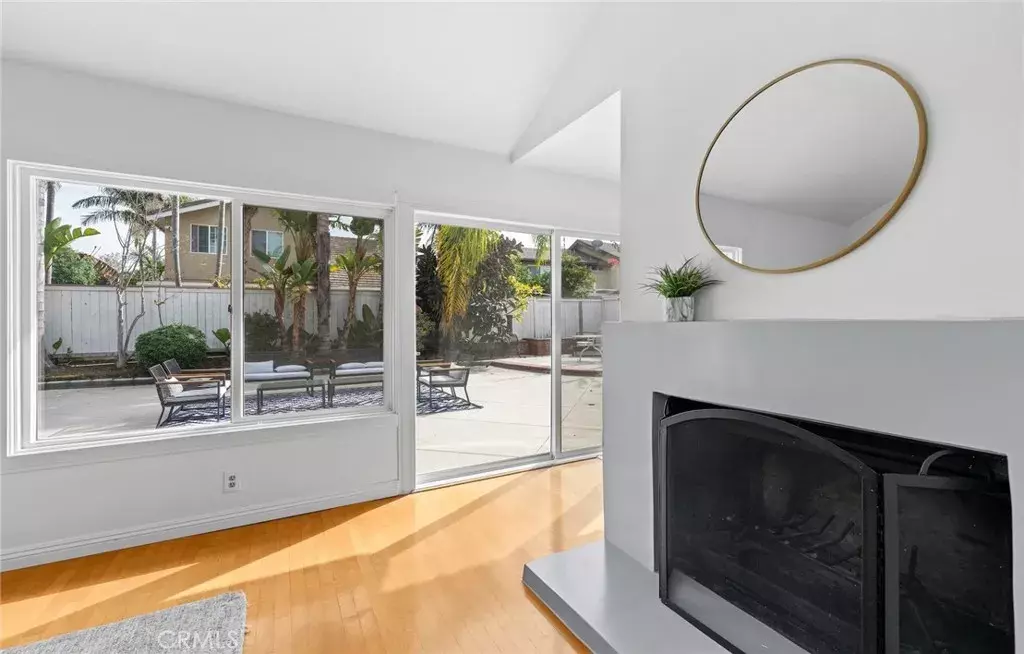 Irvine, CA 92620,7 Boone