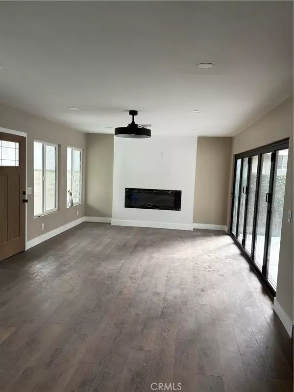 Long Beach, CA 90815,2715 Petaluma Avenue