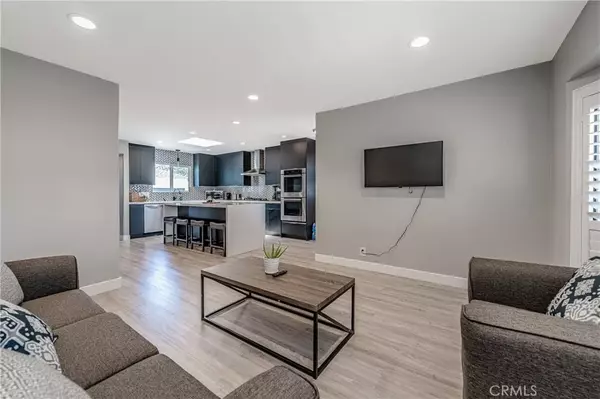 Long Beach, CA 90808,4839 Premiere