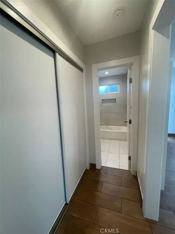 Los Angeles, CA 90011,1413 E 53rd