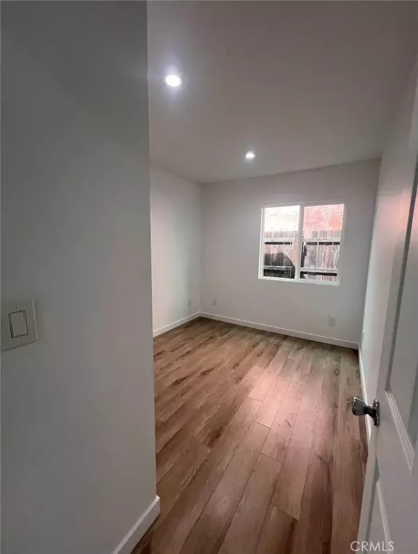 Los Angeles, CA 90011,1207 E 23rd Street #1/2