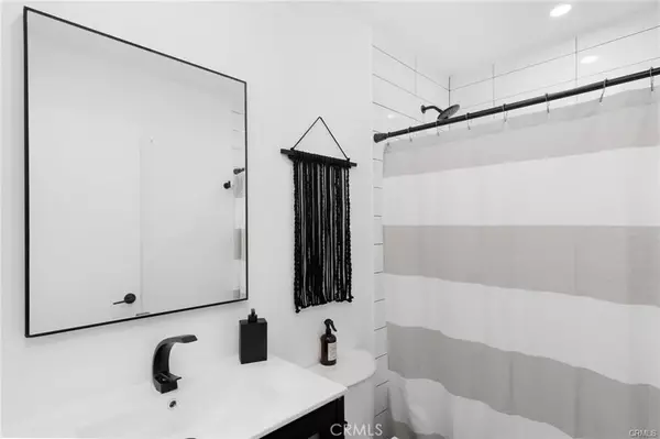 Palm Springs, CA 92262,2404 E Bellamy