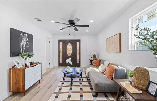 Los Angeles, CA 90003,426 W 63rd