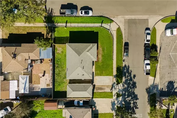 Los Angeles, CA 90059,2117 N Keene