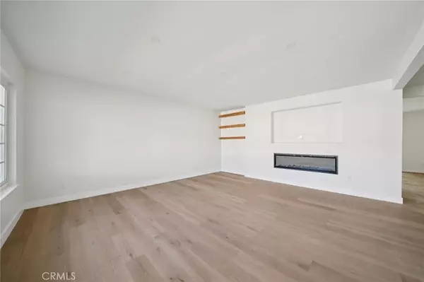 Claremont, CA 91711,1098 Syracuse