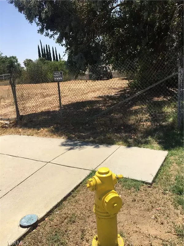 Colton, CA 92324,1 W Olive