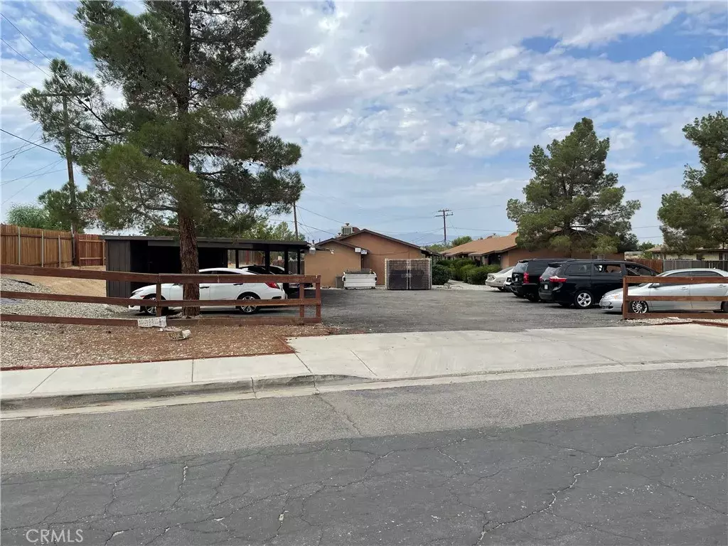 Victorville, CA 92394,15862 Green Hill Drive