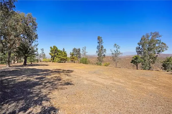 Corona, CA 92881,20351 Farley Avenue