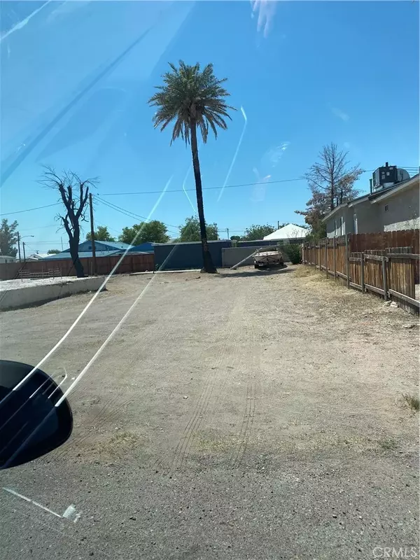 Needles, CA 92363,211 Chestnut