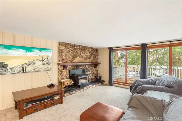 Crestline, CA 92325,23095 Balsam Lane