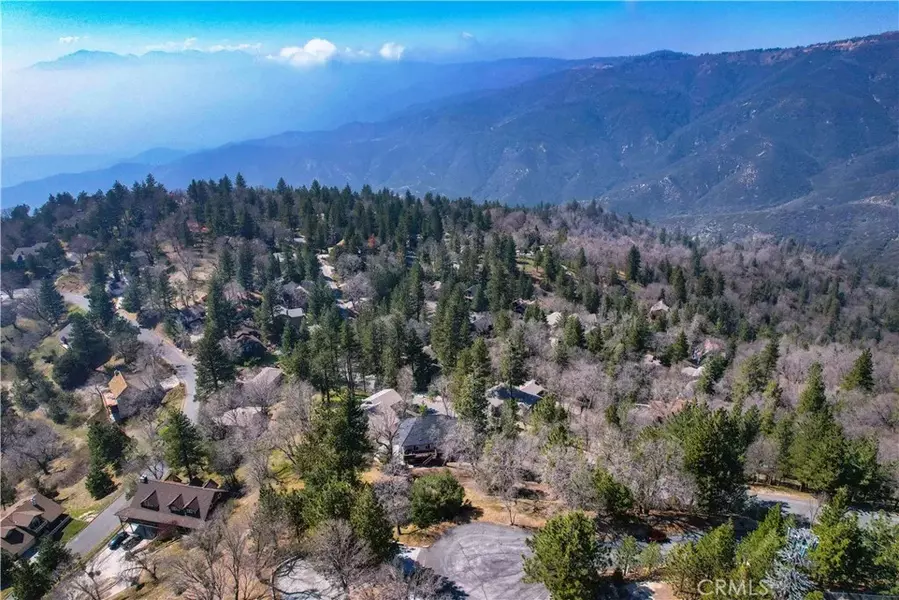 30280 Leprechaun, Running Springs, CA 92382