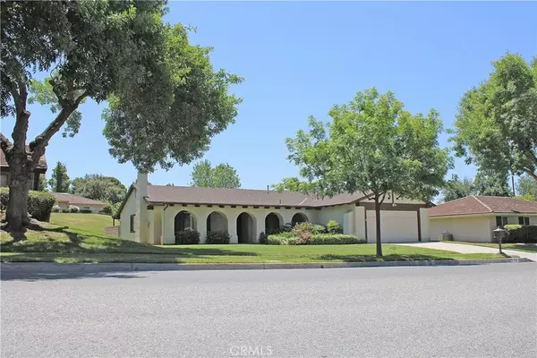 204 E South Avenue, Redlands, CA 92373